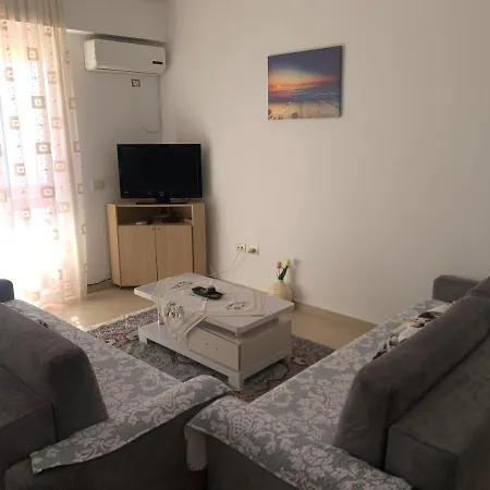 Sea View Apartment! 1min Walk From Sea&promenade! Appartamento Sarandë