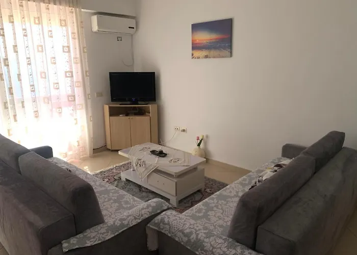 Sea View Apartment! 1min Walk From Sea&promenade! Appartamento Sarandë
